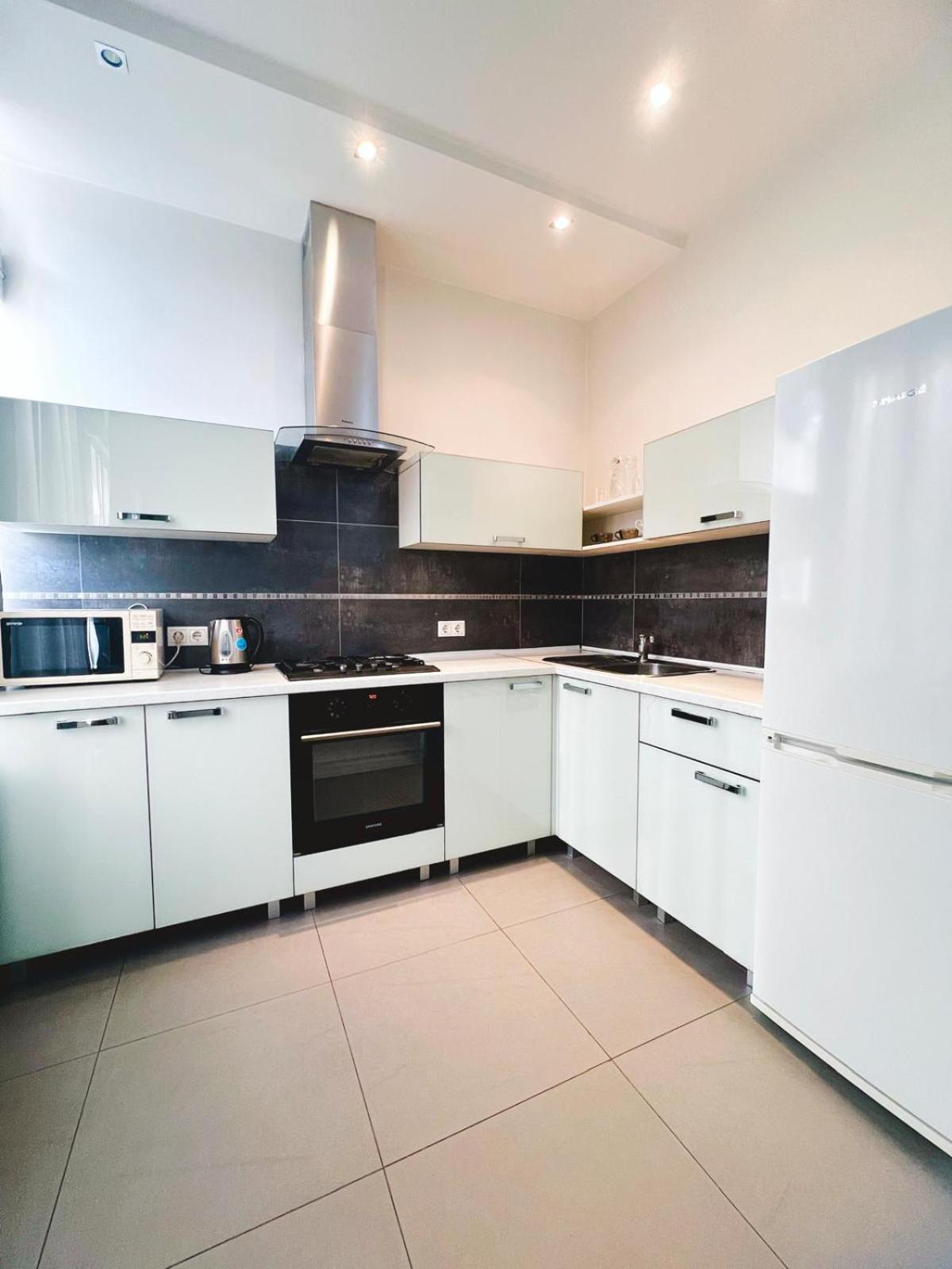 Daire 1-bedroom Flat With Balcony On Stefan The Great St *